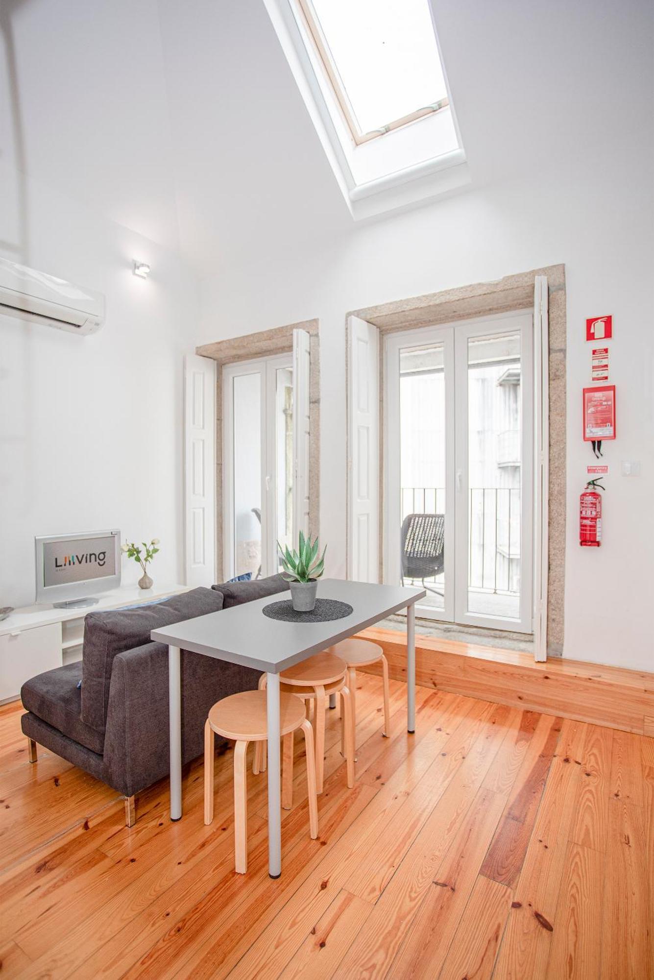 Liiiving In Porto - Heart Of Porto Mezzanine Apartment Bagian luar foto