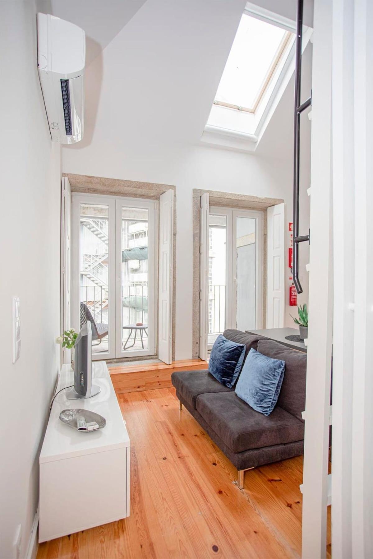Liiiving In Porto - Heart Of Porto Mezzanine Apartment Bagian luar foto